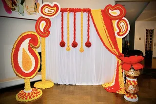Housewarming Traditional Decor - image 1