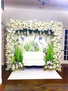 Tropical Floral Decor - image 1