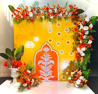 Traditional Lippan Art Decor - image 1