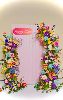 Floral Decor - image 1