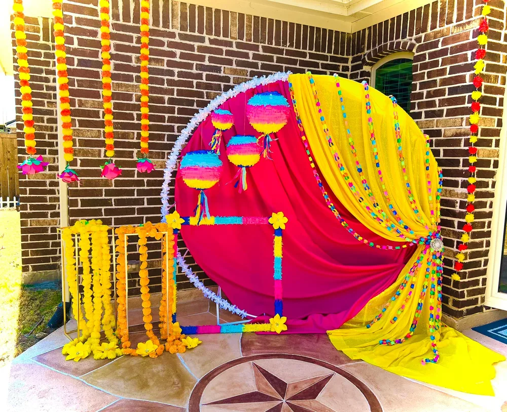 Holi Decor(Round Arch)