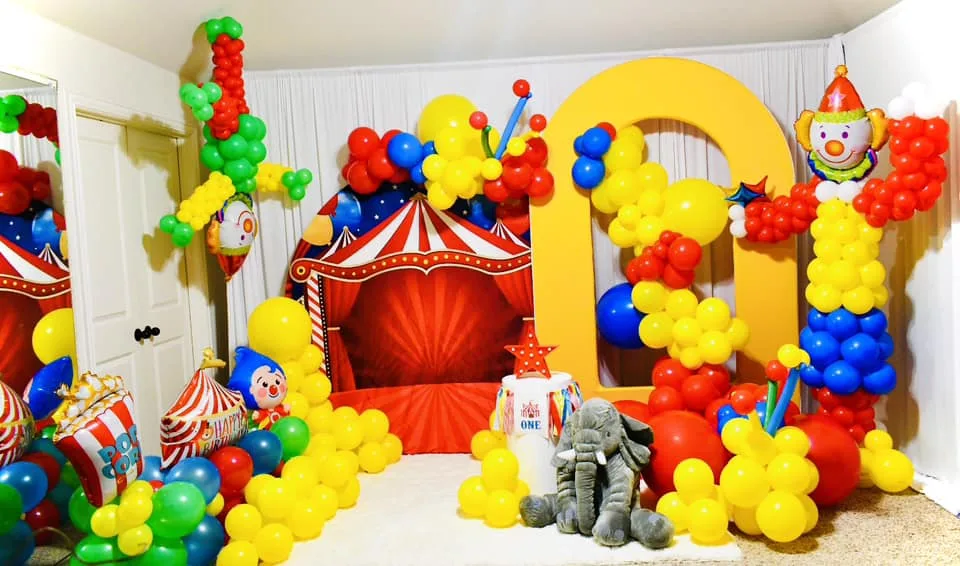 Carnival Birthday Décor