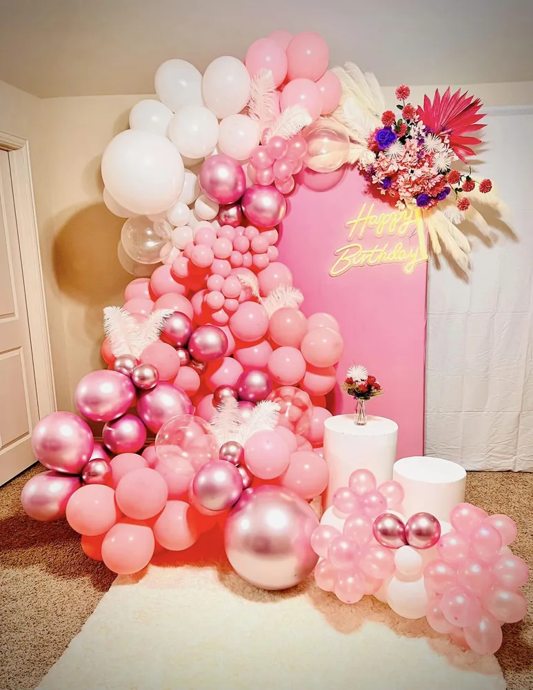 White/Lilac Birthday Decor